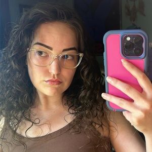 Meet your Posher, Julieana